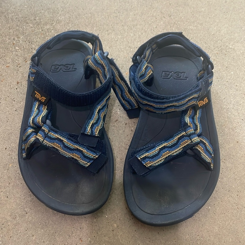 Teva boys sandals size 11